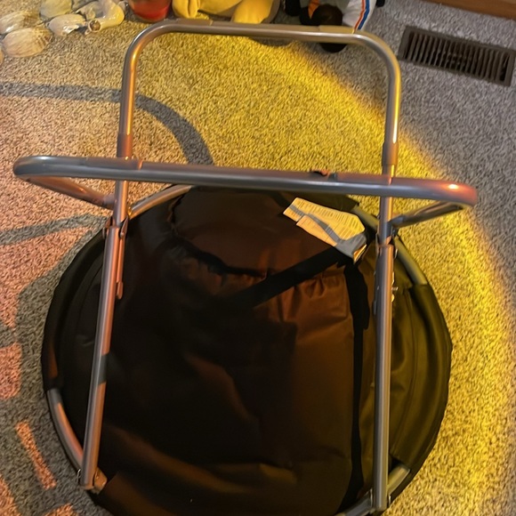 Black saucer chair - Picture 2 of 2